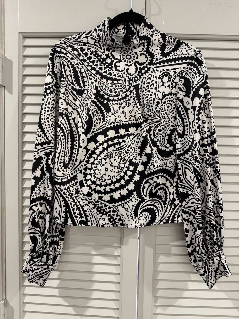 Mock Neck Paisley Print Blouse - Black & White